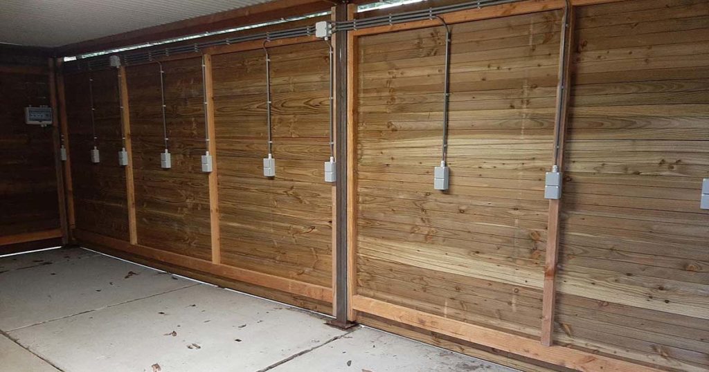 Fietsenstalling met oplaadpunten