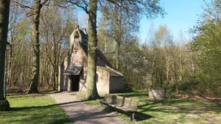 Kapelletje in Udenhout, een leuk punt om te heen te gaan tijdens een mooie landelijke fietstocht. Kapelletje in Udenhout